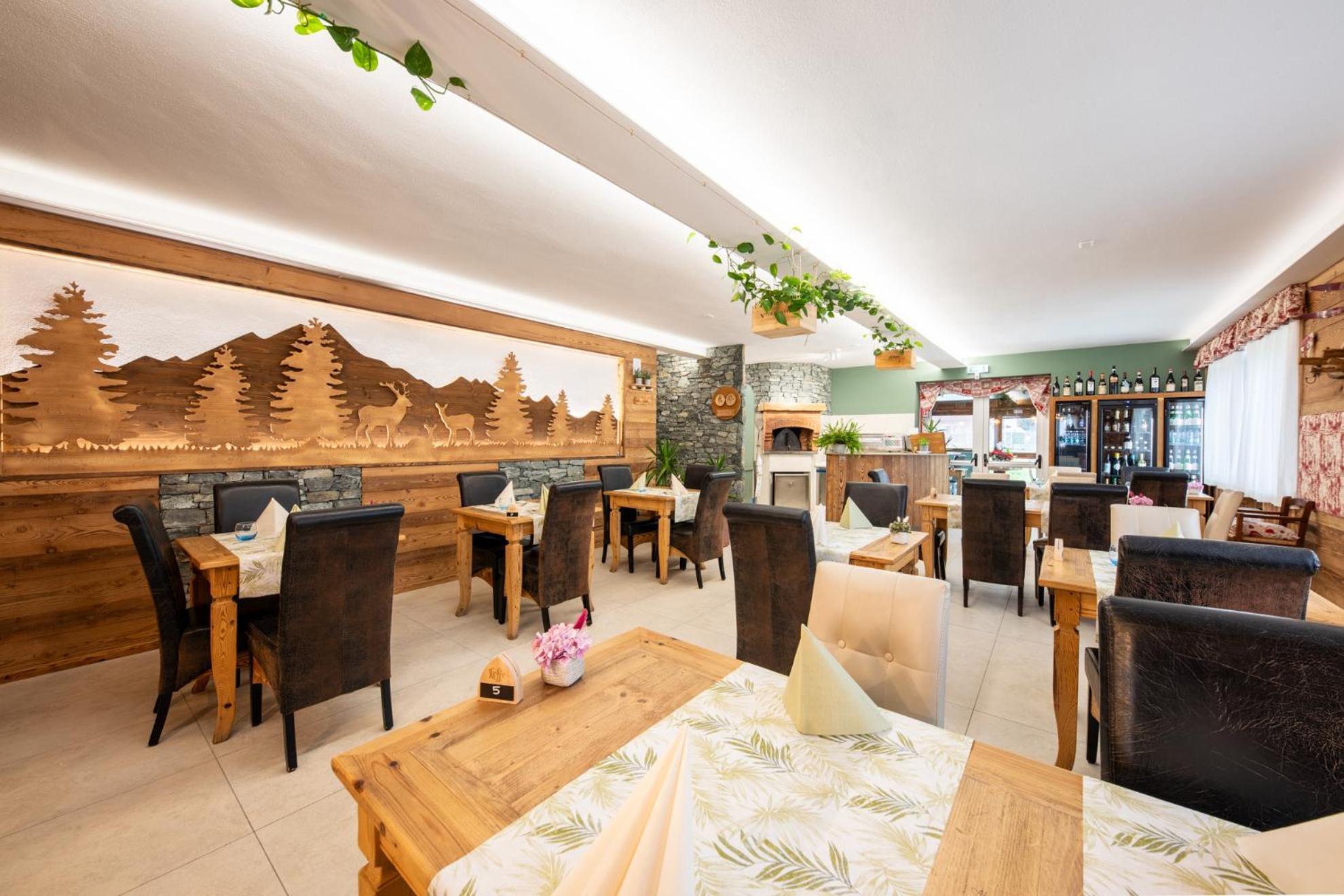 La Primula Otel Borgo San Dalmazzo Dış mekan fotoğraf