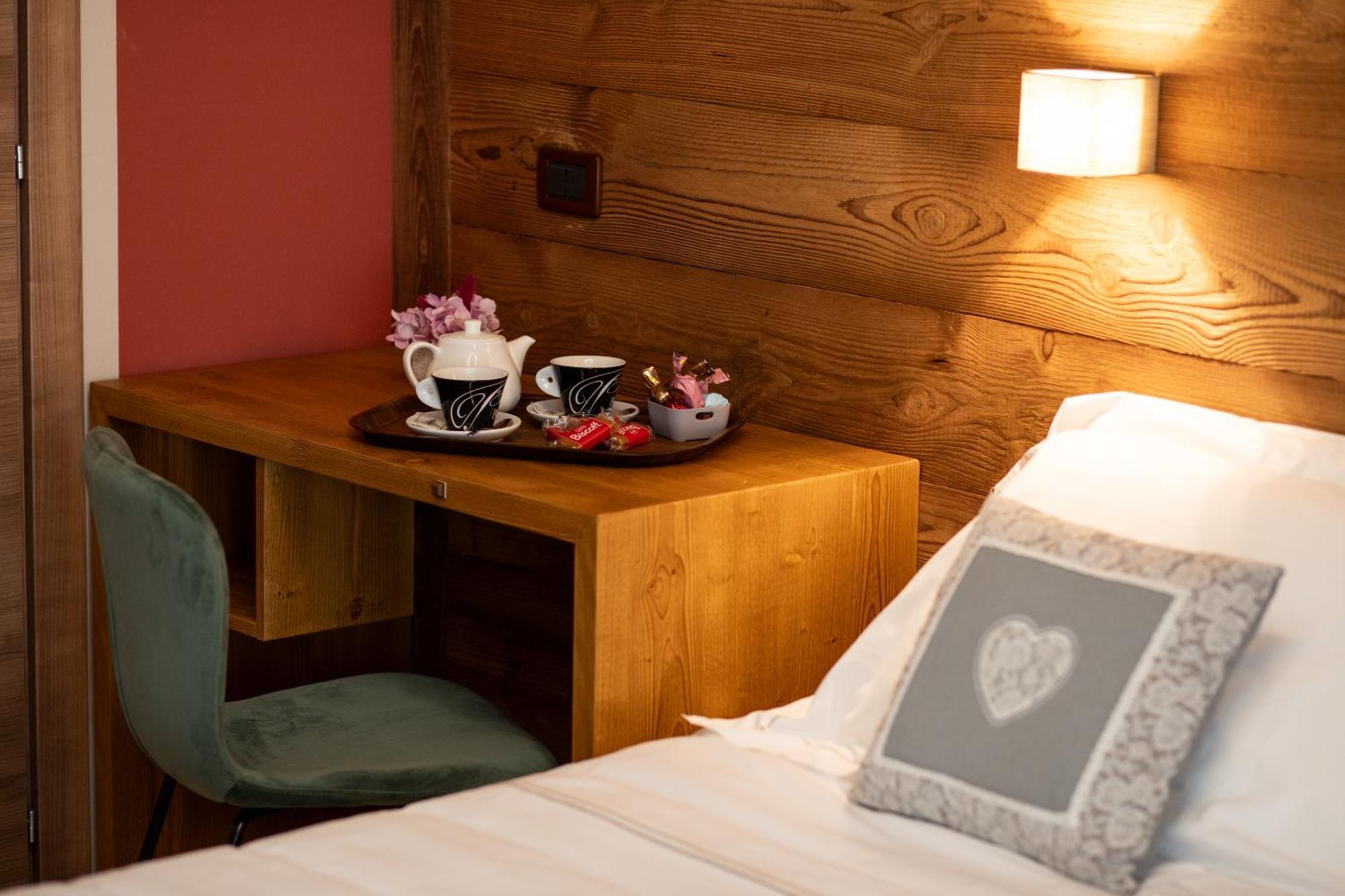 La Primula Otel Borgo San Dalmazzo Dış mekan fotoğraf